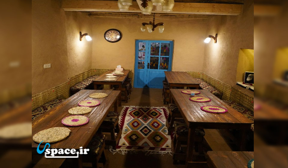سالن غذاخوری اقامتگاه بوم گردی سایه ارغوان - رضوانشهر - روستای شیروا